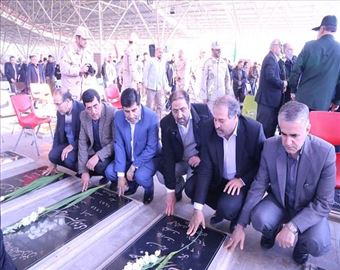 حضور مدیرعامل شرکت آب و فاضلاب آذربایجان شرقی در مراسم غبارروبی گلزار شهداء بمناسبت گرامیداشت هفته بسیج 