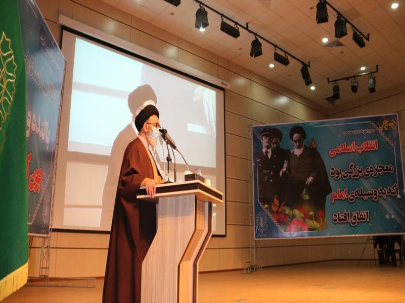 5-شرکت در مراسم 12بهمن در مصلی اعظم تبریز