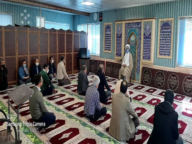 2-برگزاری جلسه بصیرت افزایی به مناسبت دهه مبارک فجر در نمازخانه شرکت