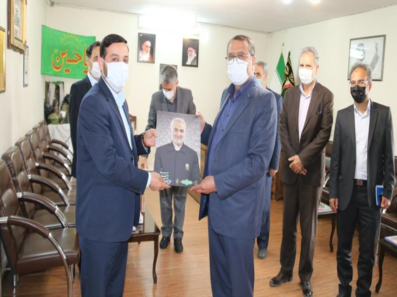 3-دیدار مدیر عامل و معاونین شرکت با فرماندهی وشورای حوزه یک کارمندی سپاه عاشورا
