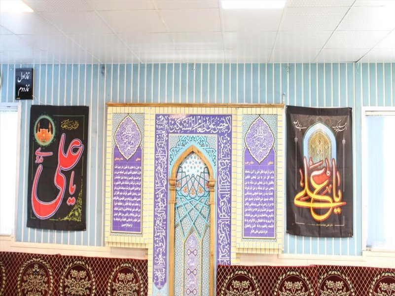 3-نصب بنر شهادت حضرت علی (ع)