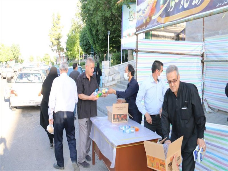 6-برپایی ایستگاه صلواتی در گلزار شهدای  وادی رحمت