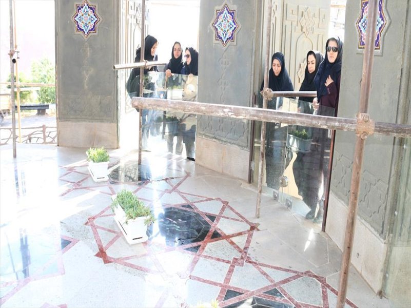 1-حضور بسیج خواهران شرکت آب و فاضلاب در کوهپیمایی حوزه یک کارمند ی سپاه عاشورا در هفته حجاب وعفاف