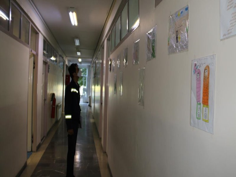 4-برگزاری نمایشگاه نقاشی فرزندان همکاران در هفته حجاب و عفاف