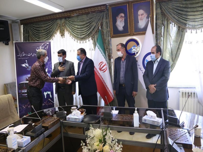 3-تجلیل از آزادگان شرکت در هفته دولت