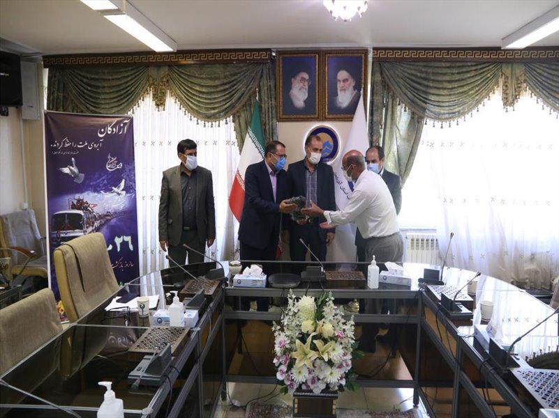 4-تجلیل از آزادگان شرکت در هفته دولت