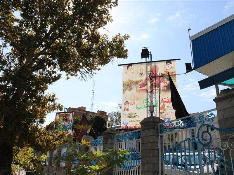 1-نصب بنر و فضاسازی به مناسبت هفته دفاع مقدس