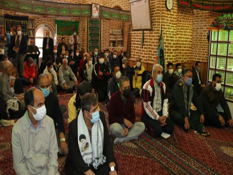 2-شرکت همکاران در کوهپیمایی حوزه یک کارمندی به مناسبت هفته دفاع مقدس