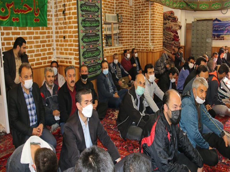 4-شرکت همکاران در کوهپیمایی حوزه یک کارمندی به مناسبت هفته دفاع مقدس