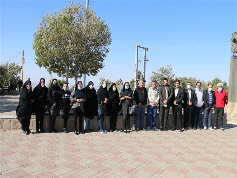 6-شرکت همکاران در کوهپیمایی حوزه یک کارمندی به مناسبت هفته دفاع مقدس