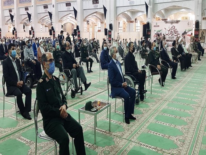 2-شرکت همکاران شرکت آب و فاضلاب در مراسمی به مناسبت هفته دفاع مقدس در مصلی اعظم تبریز