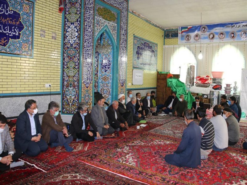 5-شرکت  مدیران شرکت آب و فاضلاب در میز خدمت در شهرک اندیشه( اخمقیه) مسجد صاحب الزمان (عج)تبریز