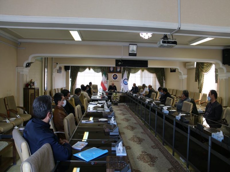 3-برگزاری جلسه پدافند غیر عامل با سخنرانی دکتر قادری در سالن کنفرانس شرکت آب وفاضلاب استان