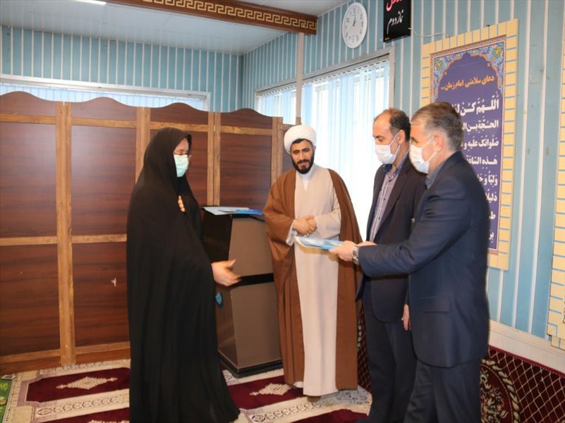 4-سخنرانی مابین صلاتین امام جماعت شرکت به مناسبت مبعث پیامبر اعظم وتقدیر از خادمان نماز