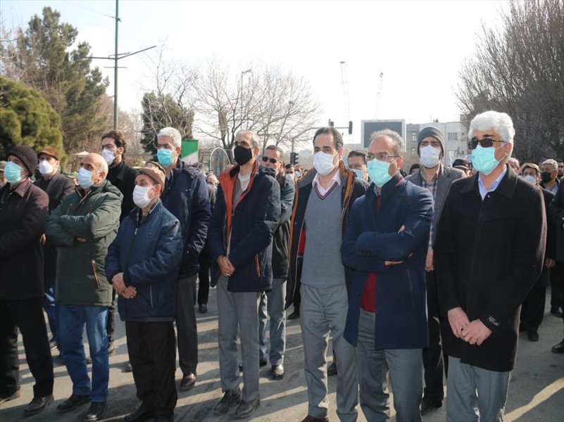 2-شرکت در مراسم تشییع شهدای سانحه هوایی