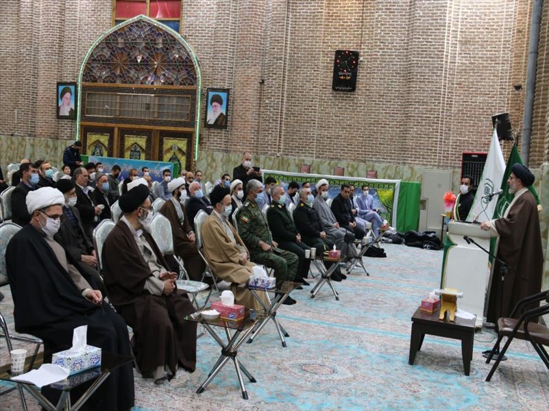 2-شرکت در مراسمی به مناسبت نیمه شعبان و افتتاح تعویض ضریح امامزاده سید حمزه تبریز