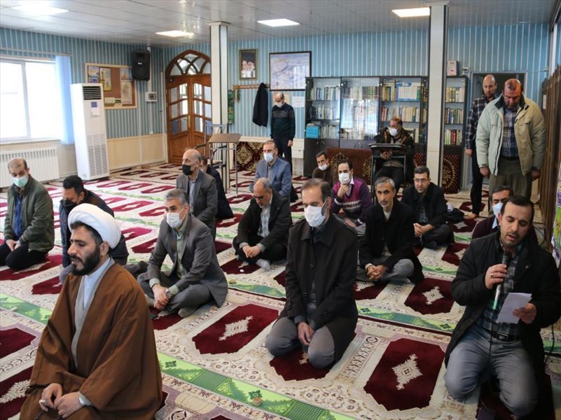 3-سخنرانی ومداحی به مناسبت فرا رسیدن نیمه شعبان در نمازخانه شرکت آب و فاضلاب استان