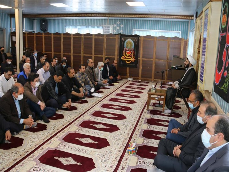 2-برگزاری مراسمی به مناسبت شهادت حضرت علی (ع)در نمازخانه شرکت آب وفاضلاب استان