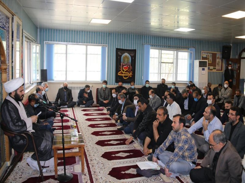 3-برگزاری مراسمی به مناسبت شهادت حضرت علی (ع)در نمازخانه شرکت آب وفاضلاب استان