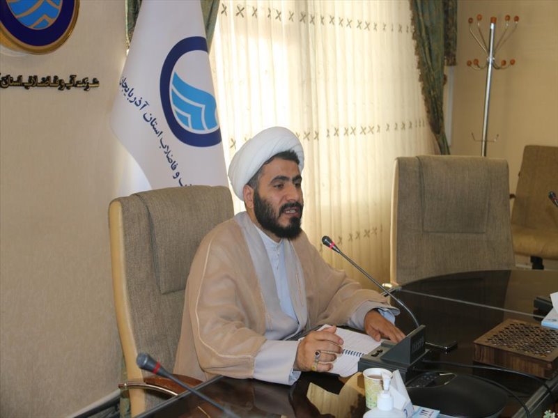 1-جلسه بصیرت افزایی به مناسبت ارتحال امام راحل وقیام 15 خرداد در سالن کنفرانس شرکت اب وفاضلاب استان