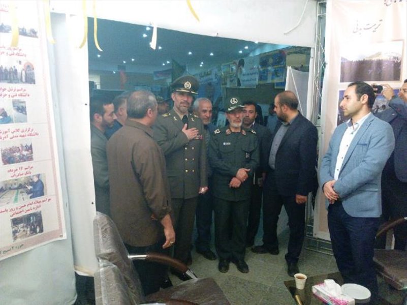 2-شرکت در افتتاح نمایشگاه هفته دفاع مقدس در سال1398