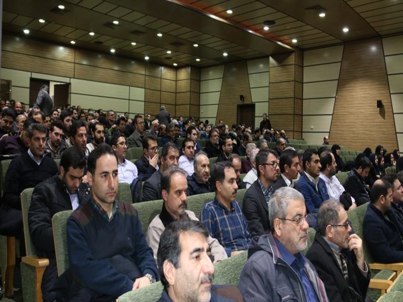1-شرکت در مراسمی به مناسبت دهه فجر در دادگستری استان