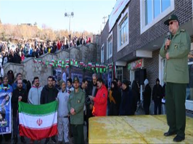 شرکت در پیاده روی خانوادگی بزرگ بسیج به مناسبت دهه فجر