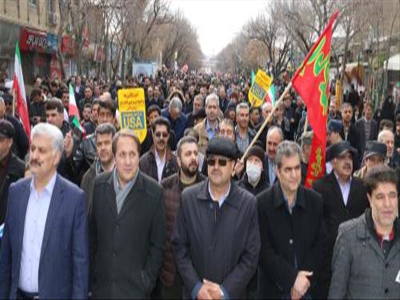شرکت در راهپیمایی 22 بهمن