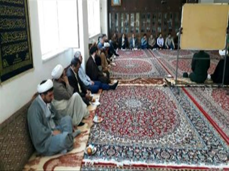 جلسه سرگروه‌های حلقه‌های صالحین-دادسری نظامی استان