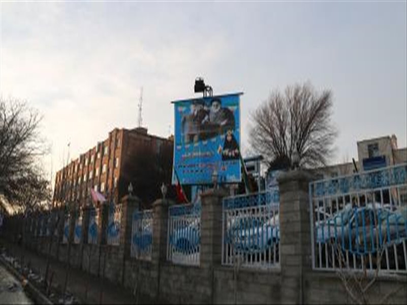 نصب بنر و فضا سازی به مناسبت دهه مبارک فجر