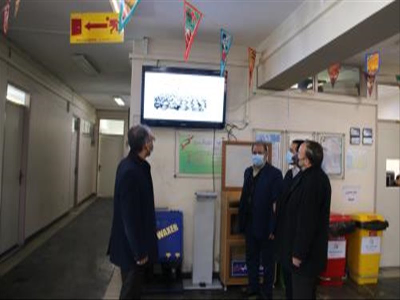 پخش روز شمار دهه مبارک فجر برای همکاران و ارباب رجوع 