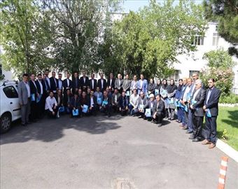 تقدیر از کارکنان نمونه به‌عنوان الگوهای تعهد و مسئولیت‌پذیری